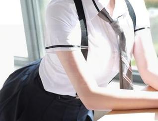 模范学院 – 最新空姐风扑面而来！唐琪儿il的美图，让我想把手机放在乘务员卡带的位置去！