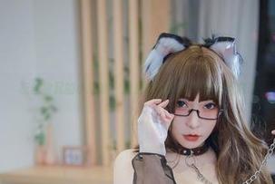 灰丝掀起的小波澜，次屁啦的定制写真有点意思
