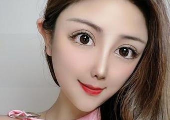 微密圈 – 看海豚baby的“白色”写真，真觉得定制的力量有时候像个魔法师。