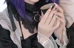 清水由乃的牛仔裤cos，最新风潮，让人一眼难忘的俏皮！