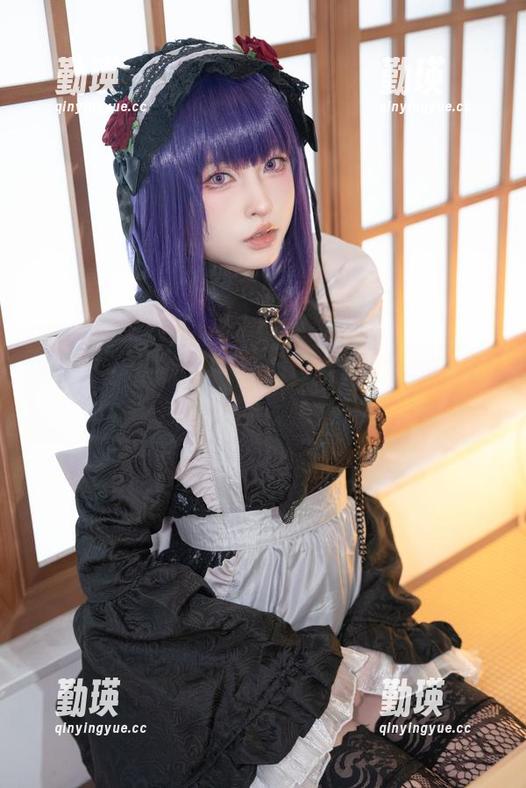 这衬衣真的是我见过的最会穿的壁纸，清水由乃不愧是她！