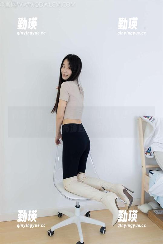 物恋传媒 - elise，你那份纯情在线，我这边高清直冲脑门！