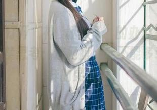 正当我打开“神楽坂真冬”的办公室写真时，不禁思考：这网盘，能不能多装点这样的灵感？