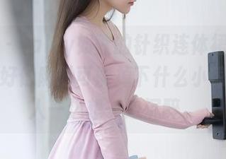 秀人网 – fairy如歌的针织连体裙，高清呈现，好像随时可能掉下什么小惊喜，让人一边想一边沉醉。