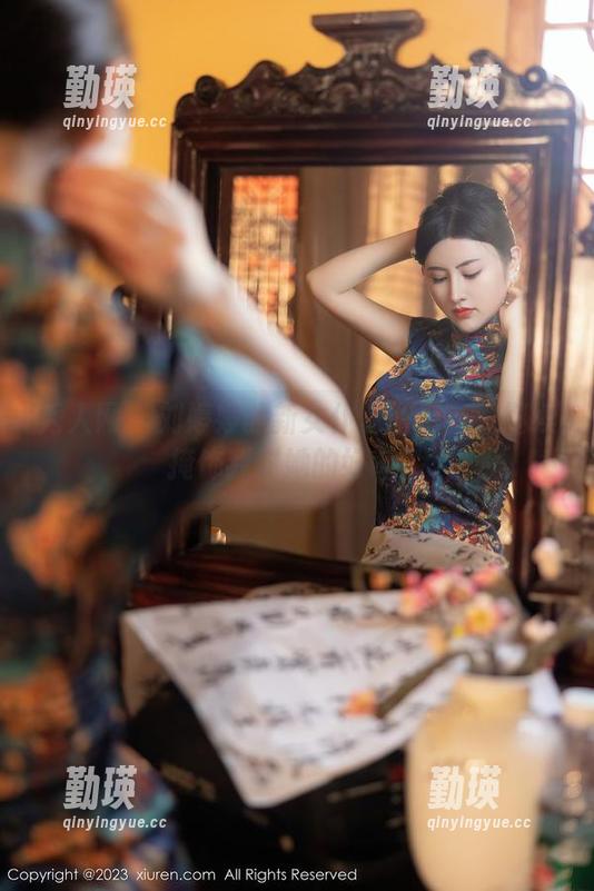秀人网 - 刘婷婷的新女仆套图更新：继续掩饰我对她的好奇！
