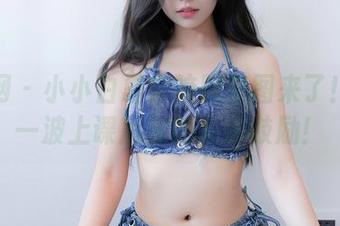 秀人网 – 小小白思宜校服套图来了！最新一波上课风格的欢乐鼓励！