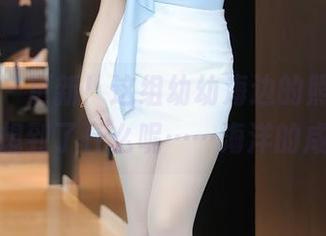 秀人网 – 更新！这组幼幼海边的照片，让我联想到了什么呢……海洋的咸味？