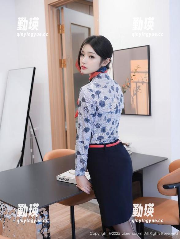 秀人网 - 别说我没提醒，樱桃小阑子这套装集真不能错过，下载送给你。