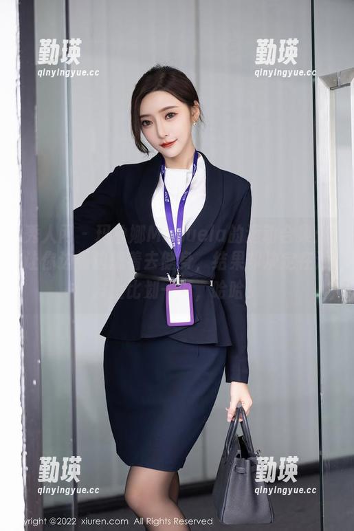 秀人网 - 玛鲁娜Manuela的运动合集：让你边看边想着去健身，结果却决定在沙发上比划一下，哈哈！