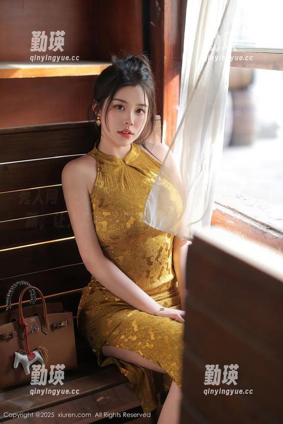 秀人网 - 少女巧妙搭配，蛋蛋宝的图包更新，让人忍不住想要大喊“太好了”。