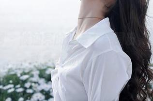 秀人网 – 被油亮的风景尤美圈粉，难道这就是幸福的真谛？