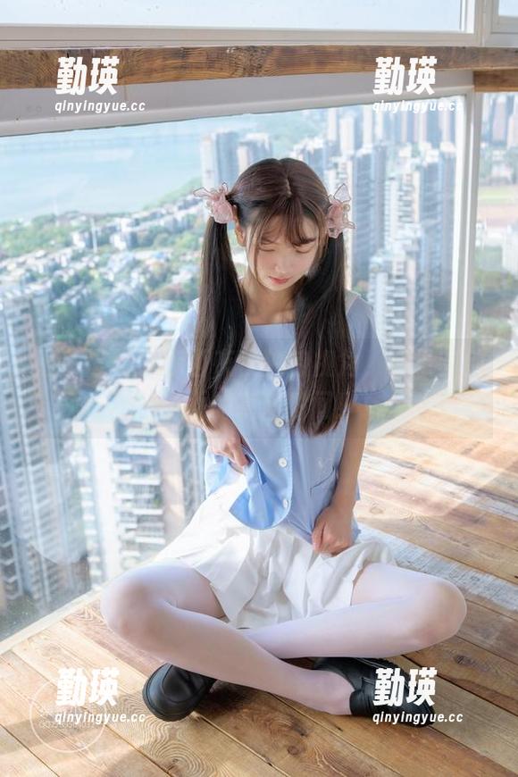 稚乖画册 - 赤西夜夜独特视角，记录吉他少女的高清瞬间！