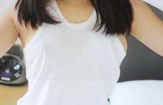 美媛馆 – 图片里的许诺sabrina短裙，风中摇曳，真想问：“这是在秀腿吗？”