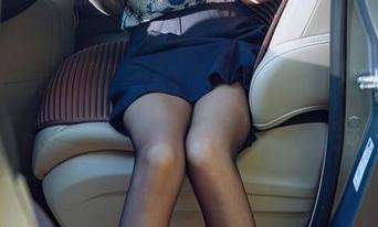 花漾show – 夏天的周于希Sandy，不得不看的美图，精选得像个小宝藏。
