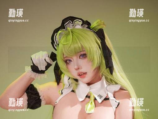 菌烨tako的写真，直击葛饰北斎的壁纸灵魂，完全不同的感觉啊，就是让我捉摸不透。