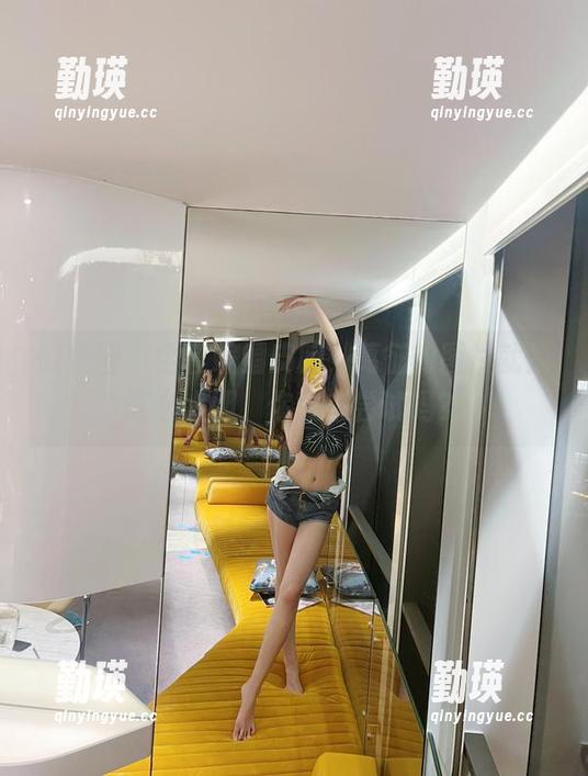 微密圈 - 全套蝙蝠皮服，葛征的图片就是这么大胆，你敢来尝试吗？