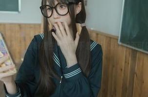 西园寺南歌泳装趣味横生，高清下载，谁说我们不可以嬉戏？