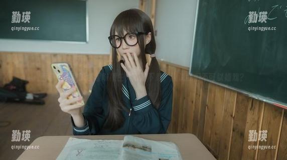 西园寺南歌泳装趣味横生，高清下载，谁说我们不可以嬉戏？