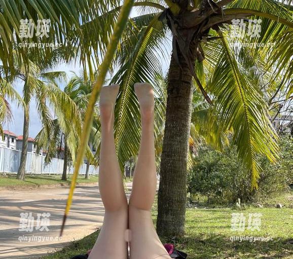 微密圈 - 找到了！迷人的五姨太在黑色蕾丝里藏了个图包的“黑金”项目。