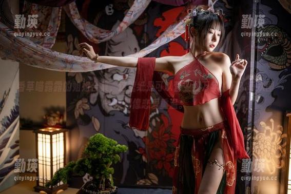 香草喵露露的姐姐合集，这壁纸是可以营业到万年的吗？每次图一换都像恋爱重温。