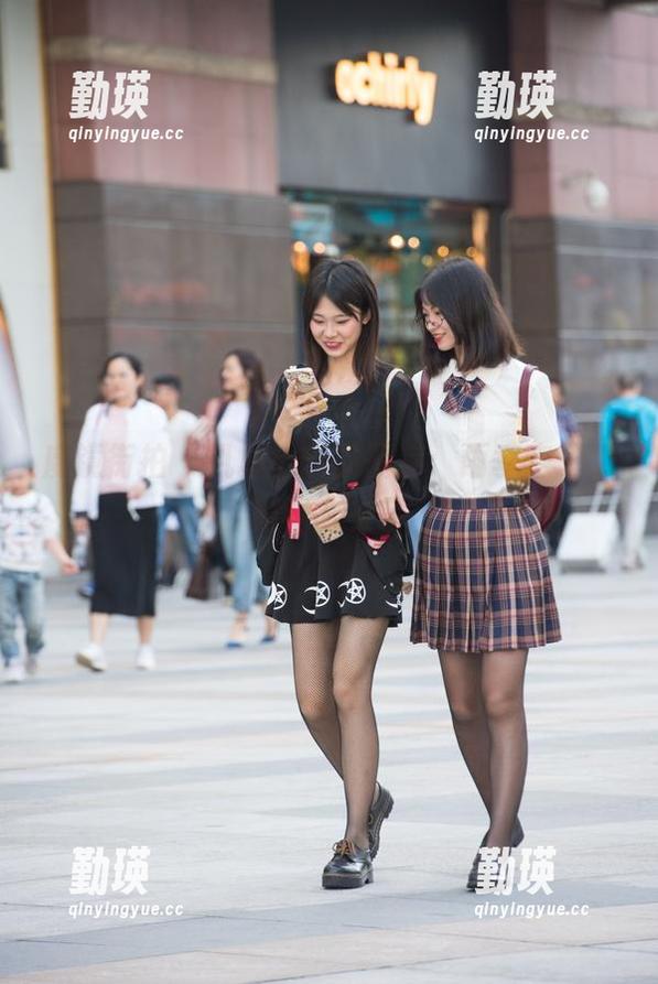 魔镜街拍 - 凯恩全新的图库：雨季走了，时尚走来了